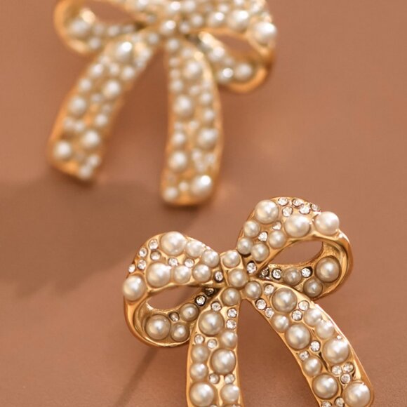 18k Gold Bow Pearl Earrings - Picture 4 of 4